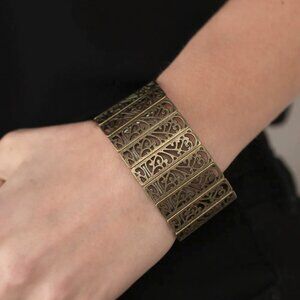 Paparazzi Jewelry Accessories - Ornate Orchards - Brass Bracelet - Vintage